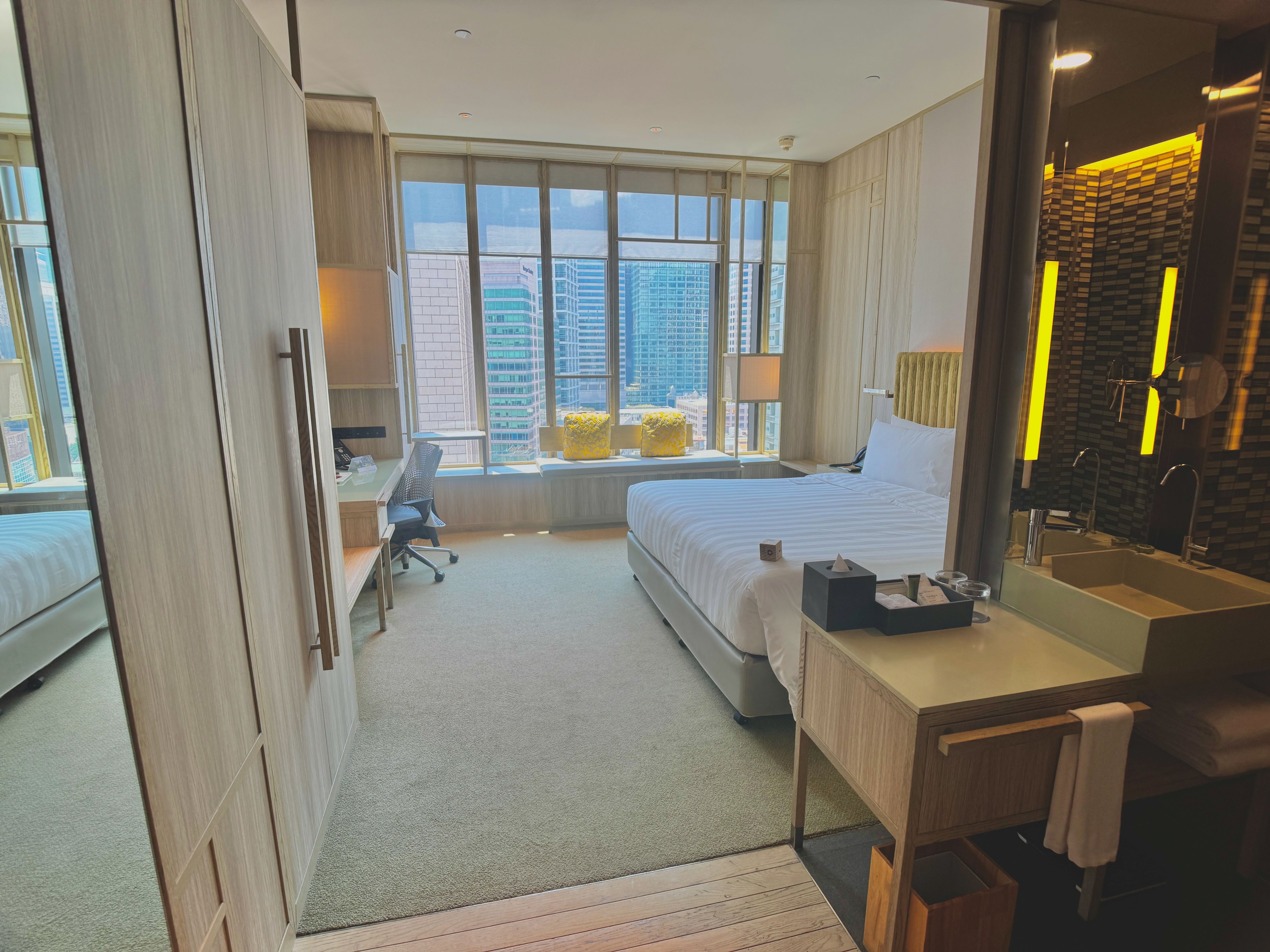 싱가포르 호텔 예약 팁 파크로얄 컬렉션 피커링 호텔 | 도시 속 정원에서의 특별한 경험