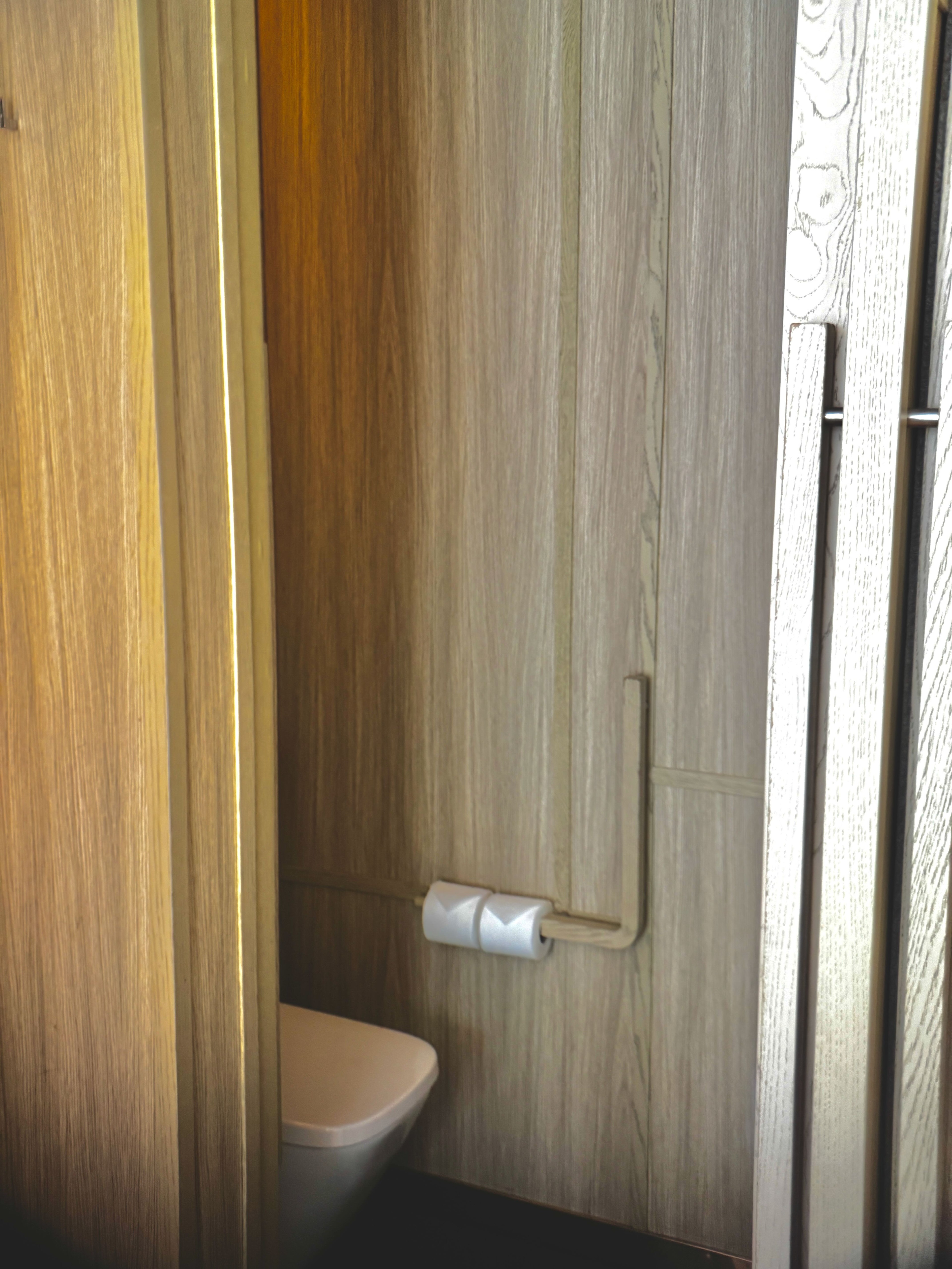 싱가포르 호텔 예약 팁 파크로얄 컬렉션 피커링 호텔 | 도시 속 정원에서의 특별한 경험