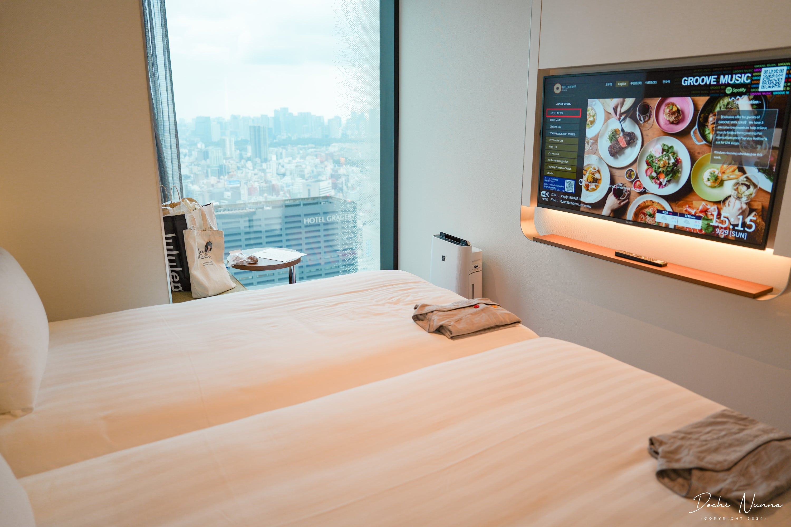 The chic and minimalist bathroom at HOTEL GROOVE