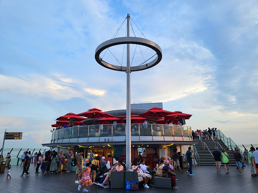 KKday Booking Screen