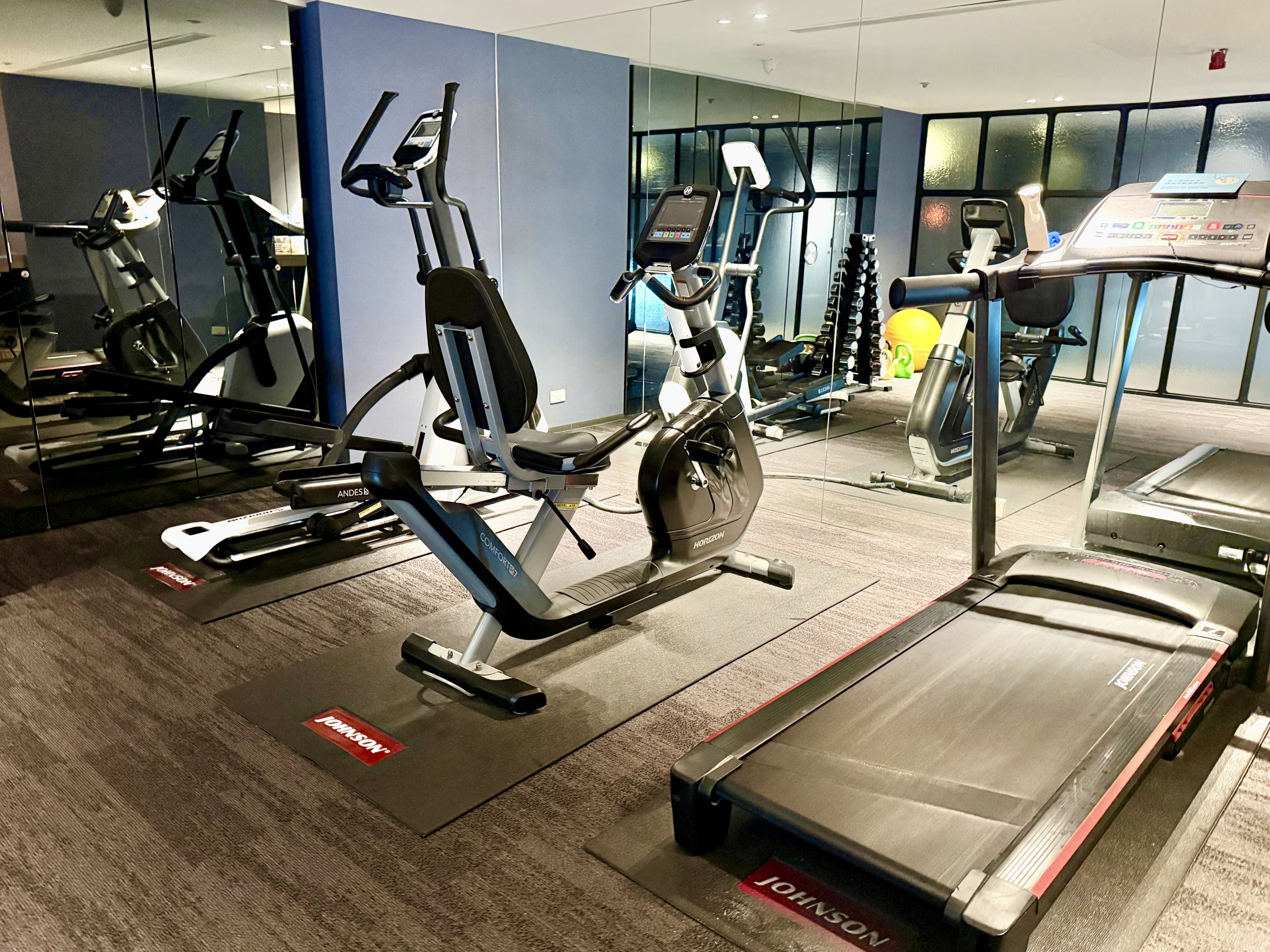 Just Sleep Ximending fitness center