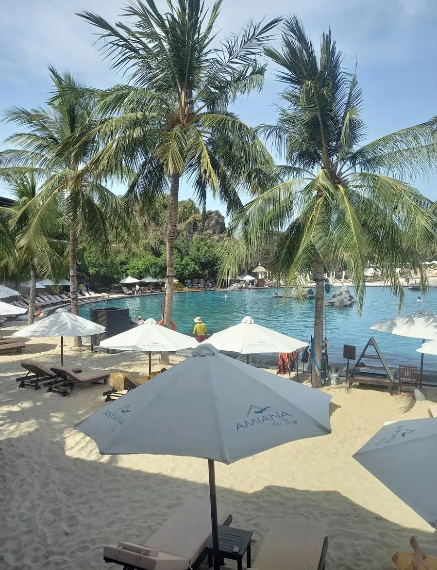 Nha Trang Travel Guide 2026: Itinerary, Weather & Tips
