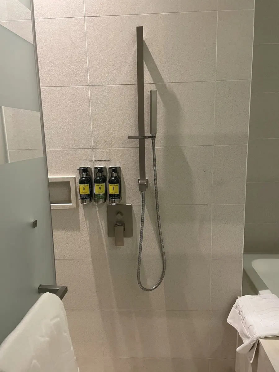 Bathtub