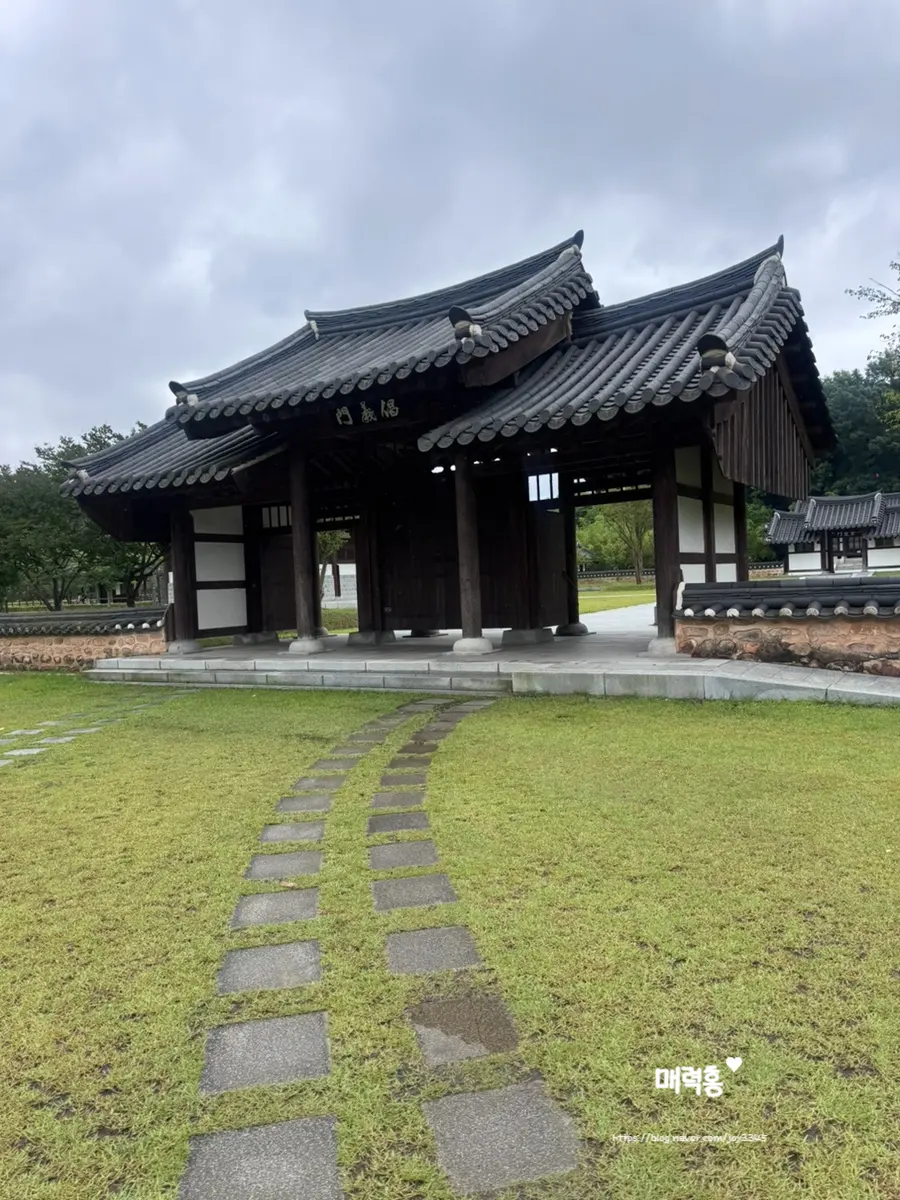 Traditional Hanok style courtyard at Juknokwon