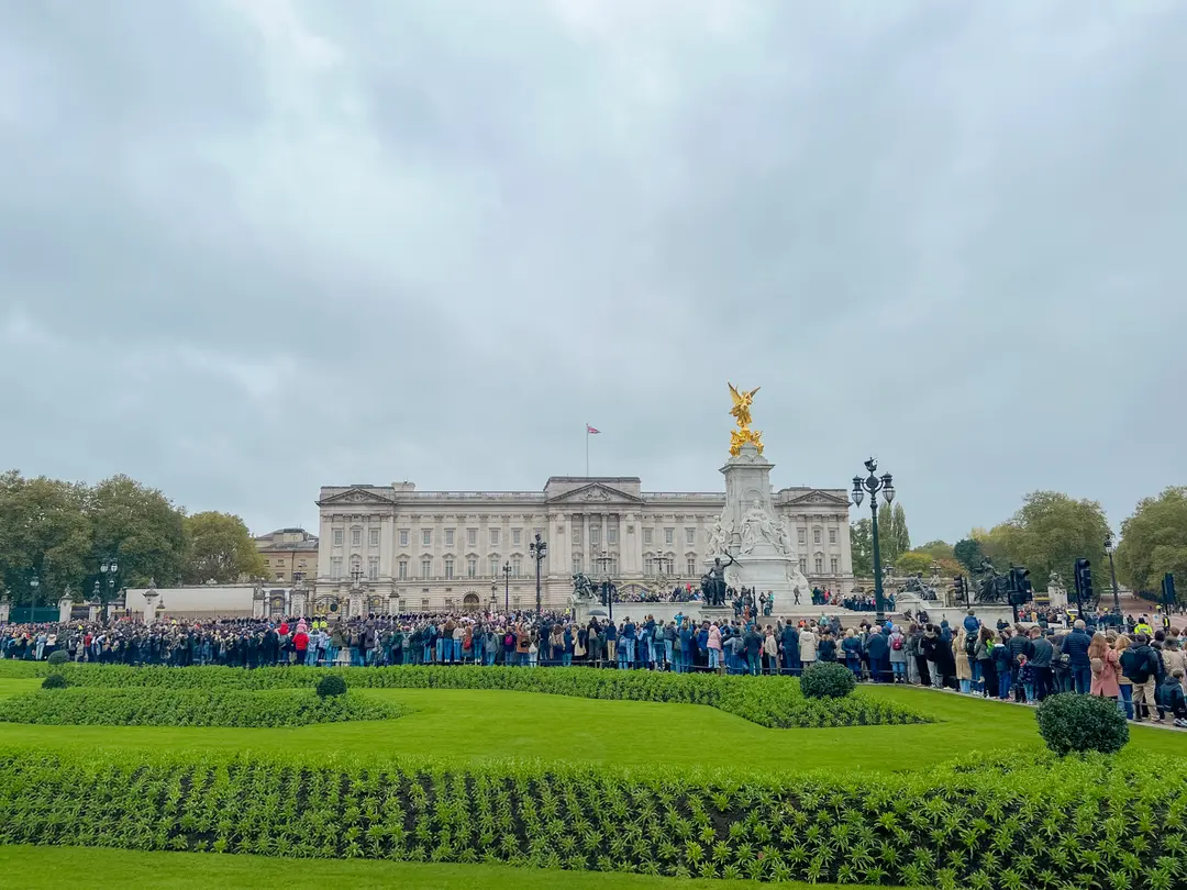 Buckingham Palace gates