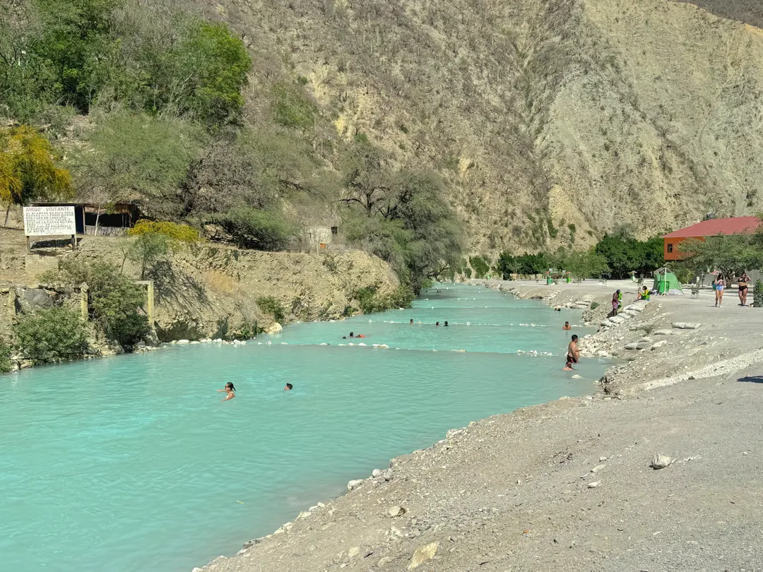 Flowing mineral waters