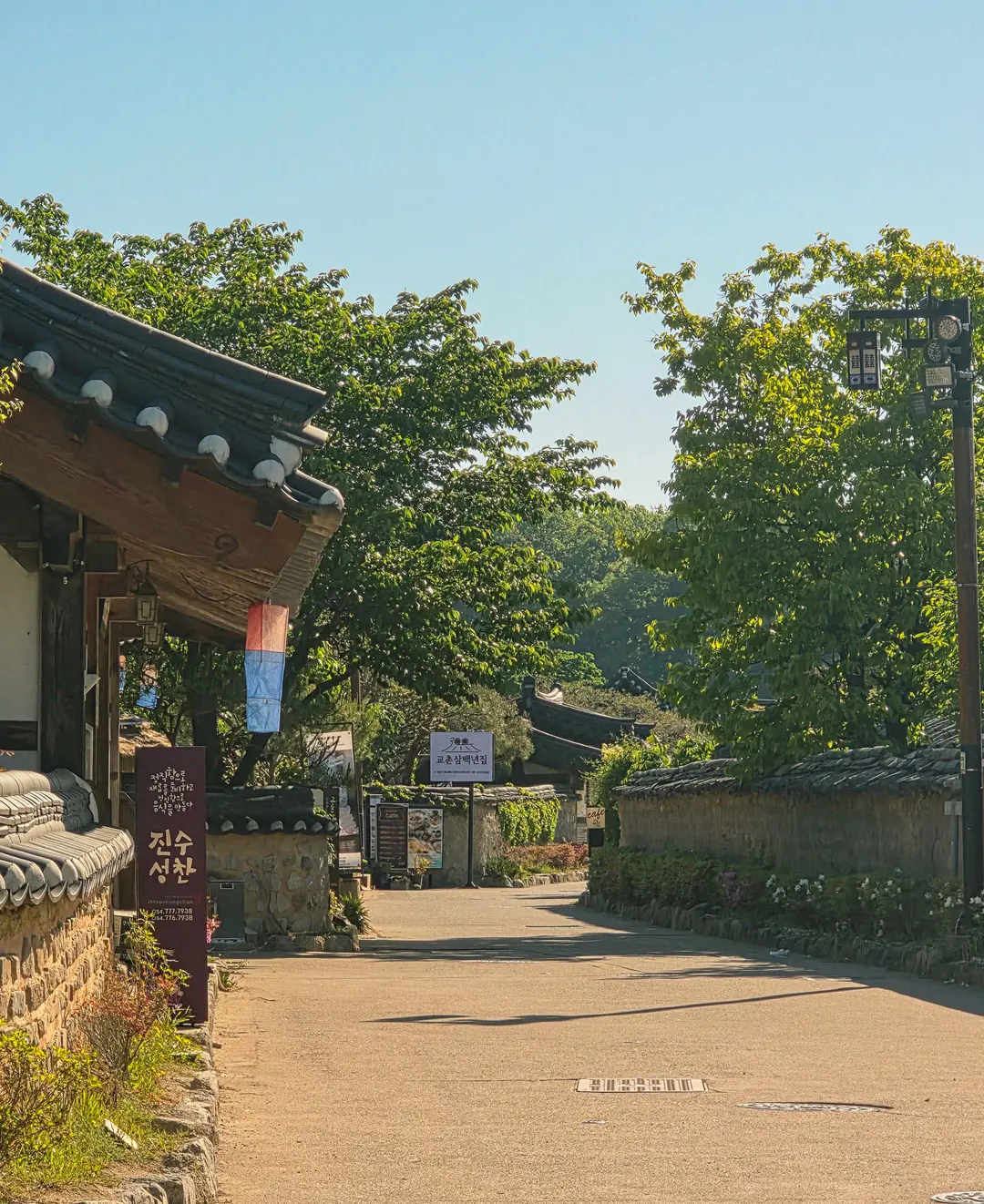 韓屋を背景に撮影するスポット