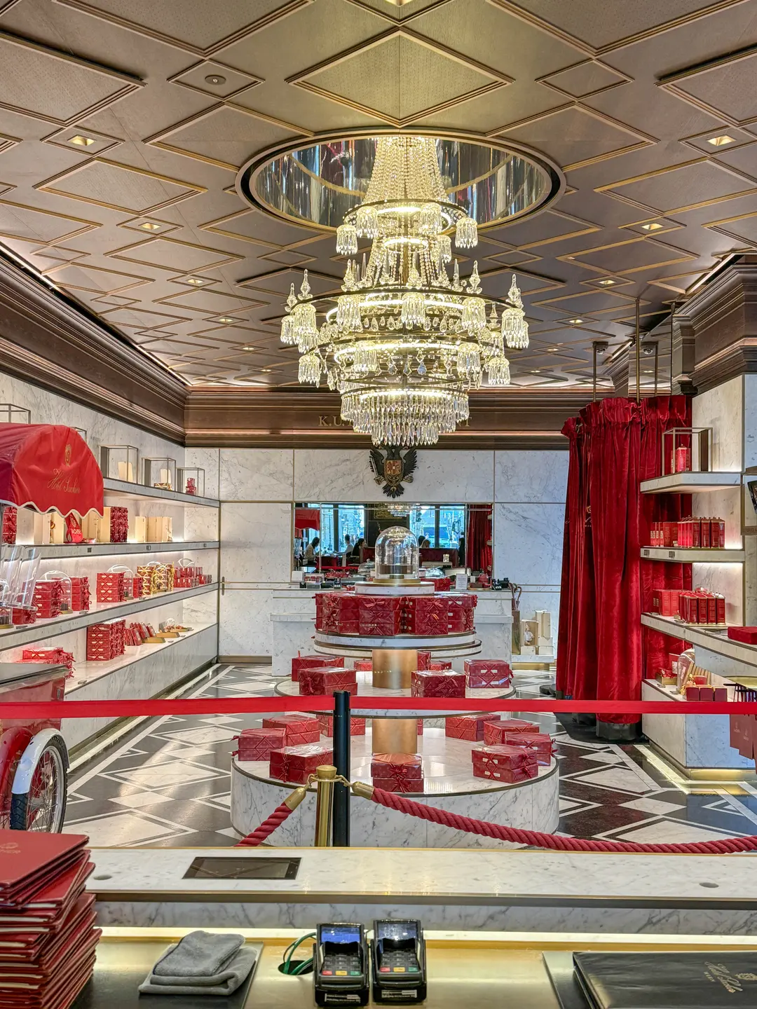 Cafe Sacher Decor