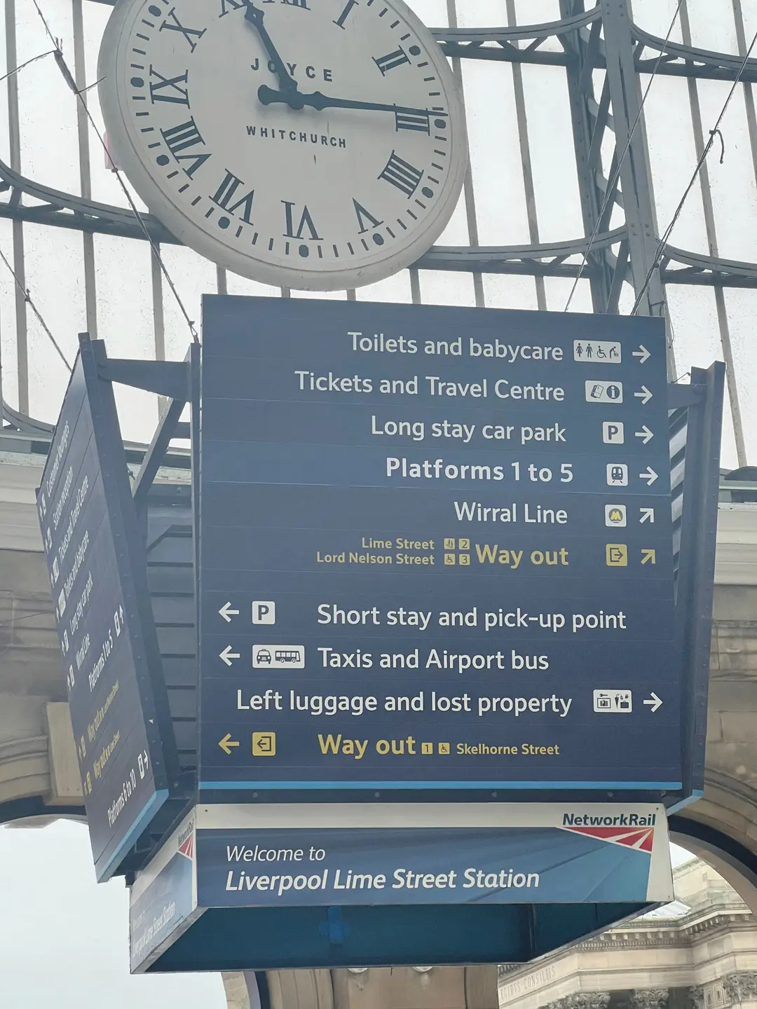 สถานีรถไฟลิเวอร์พูล