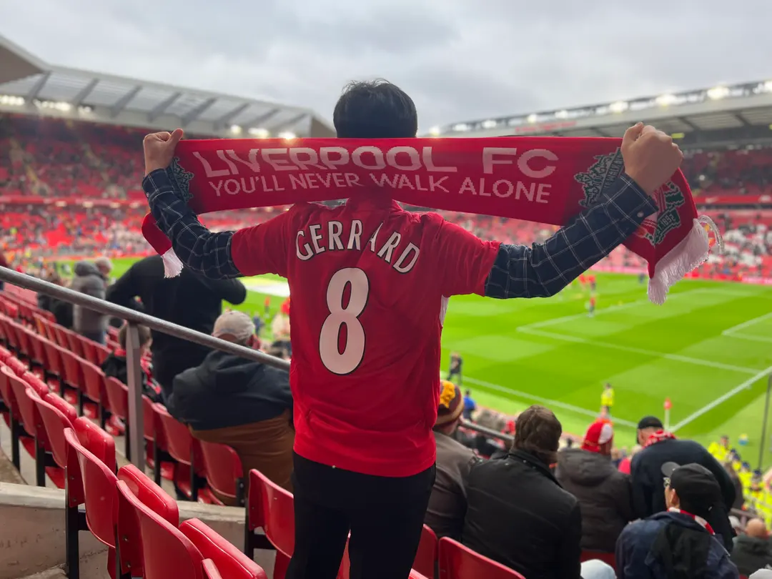 Liverpool fans singing