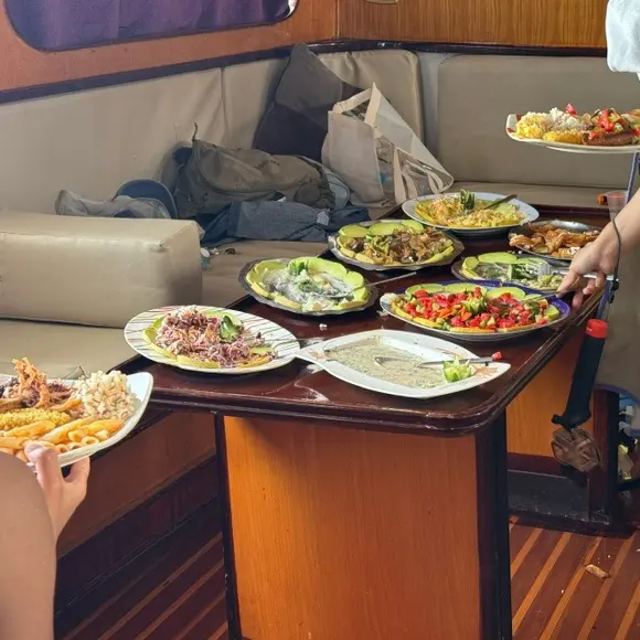 Buffet food