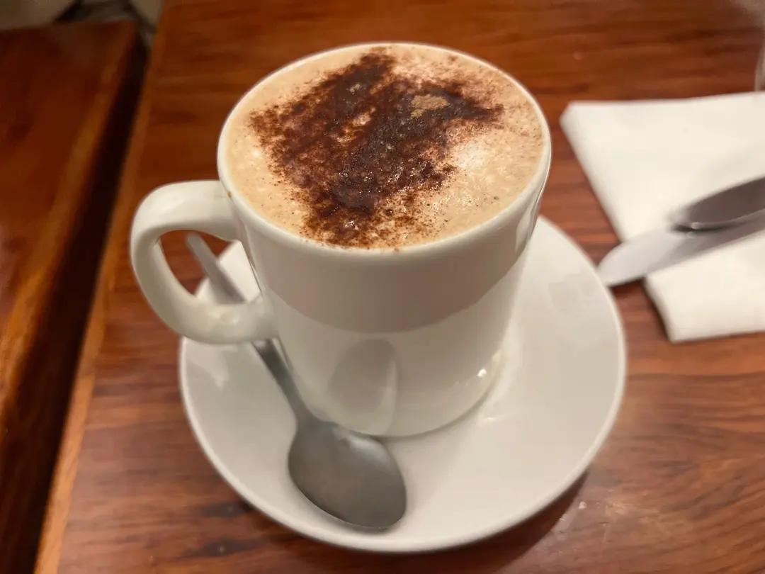 淹れたてのカプチーノ
