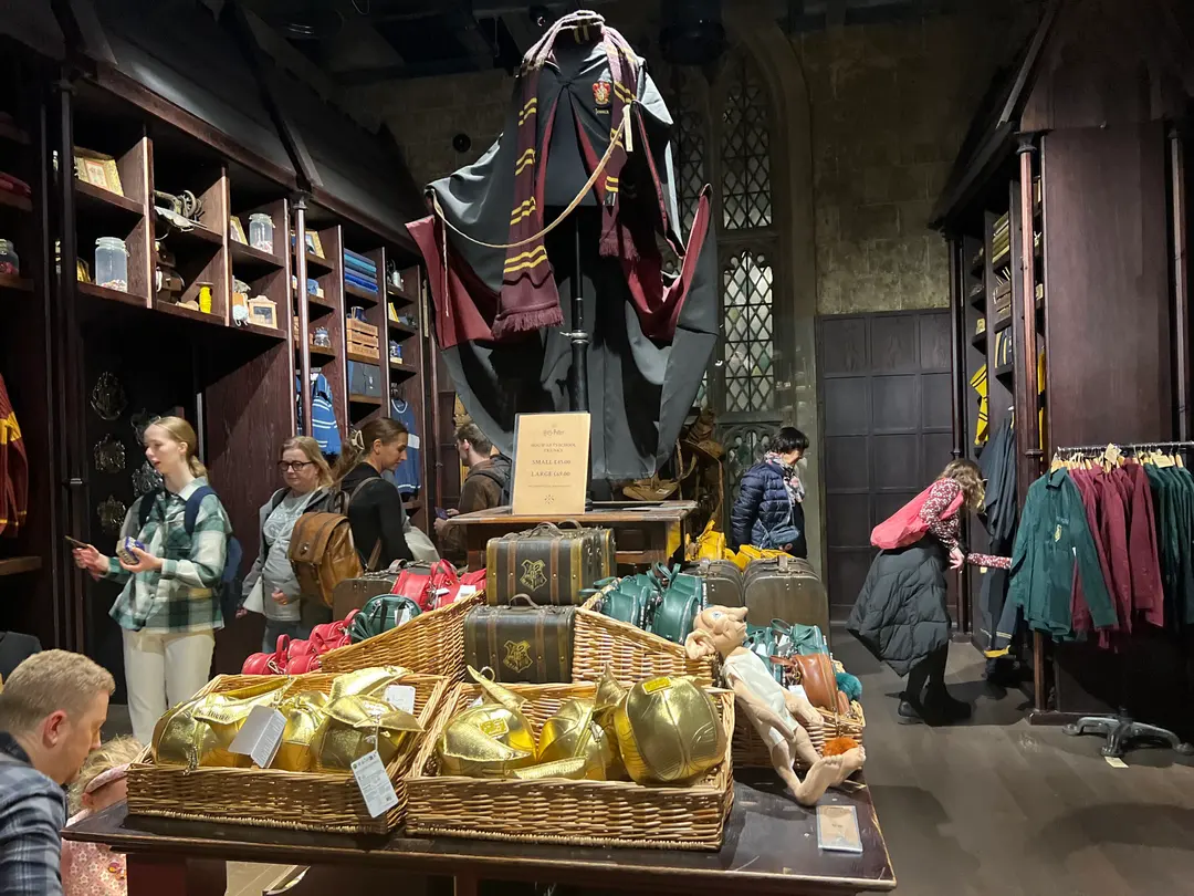 Souvenir Shop Robes