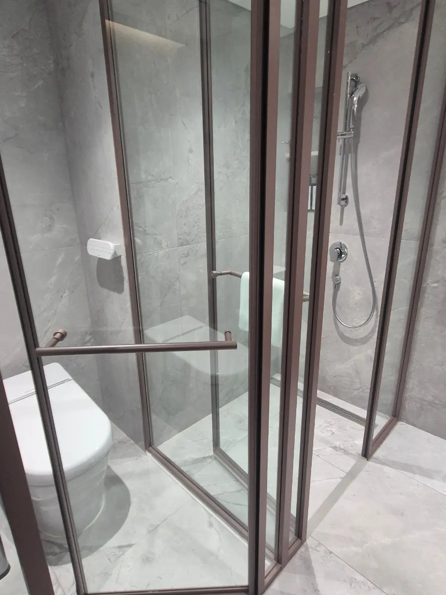 Shower booth