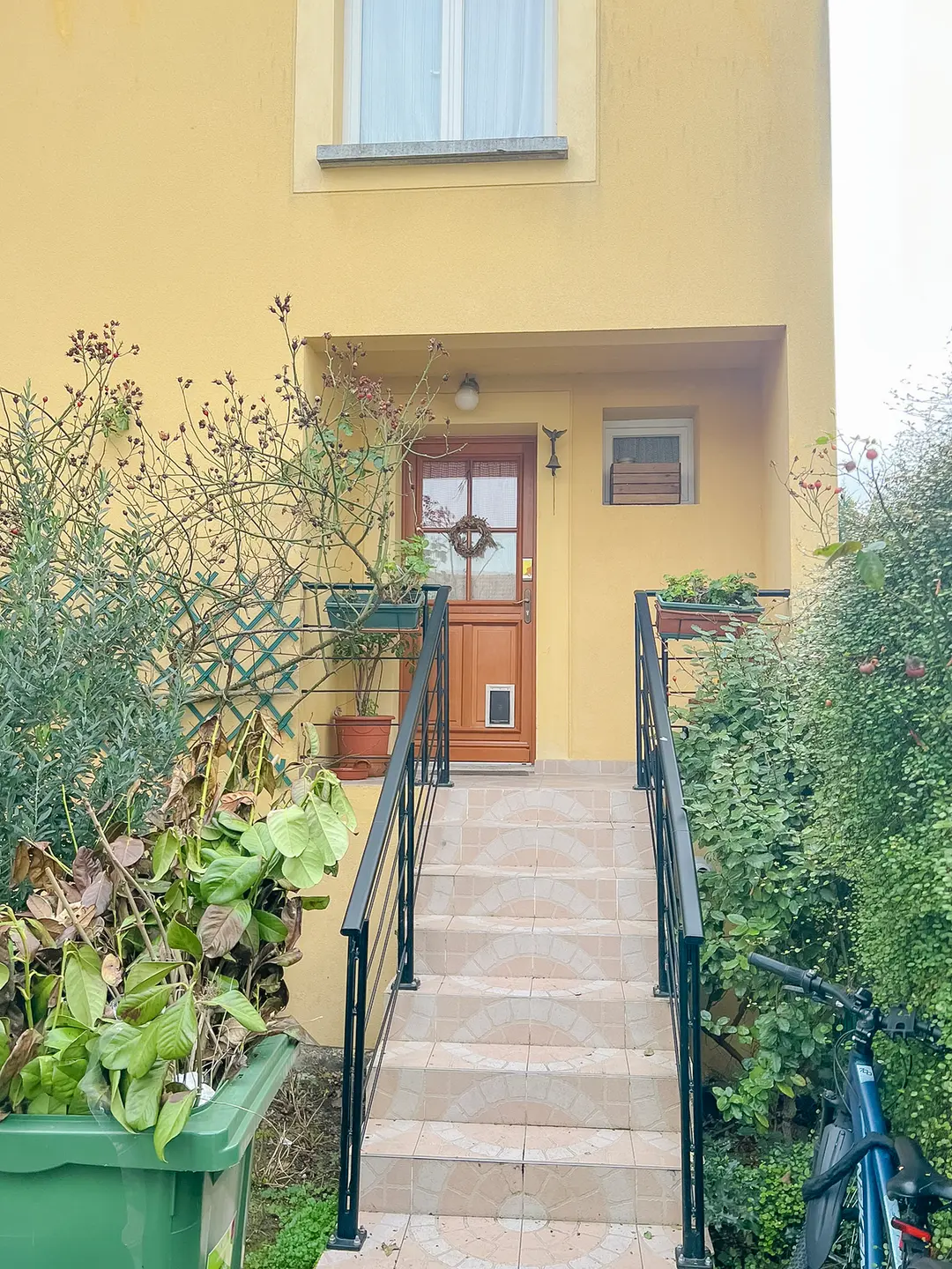 Guesthouse Entrance