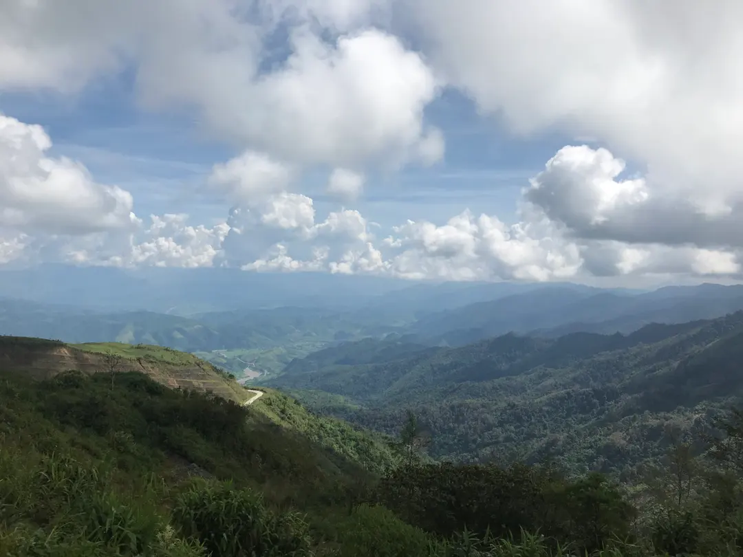 Mountain view on the way to Vang Vieng