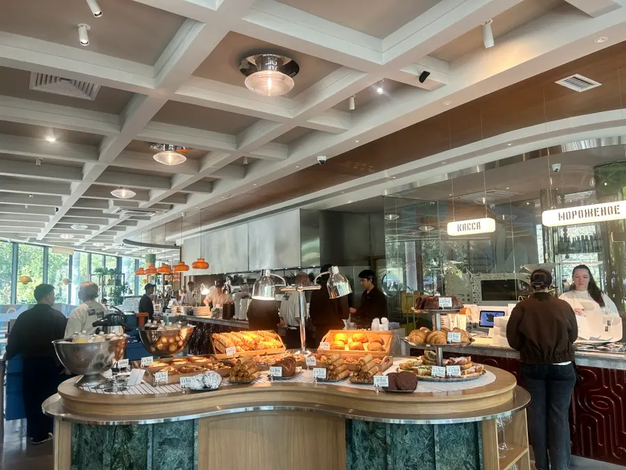 AKKU Cafe Pastry Display