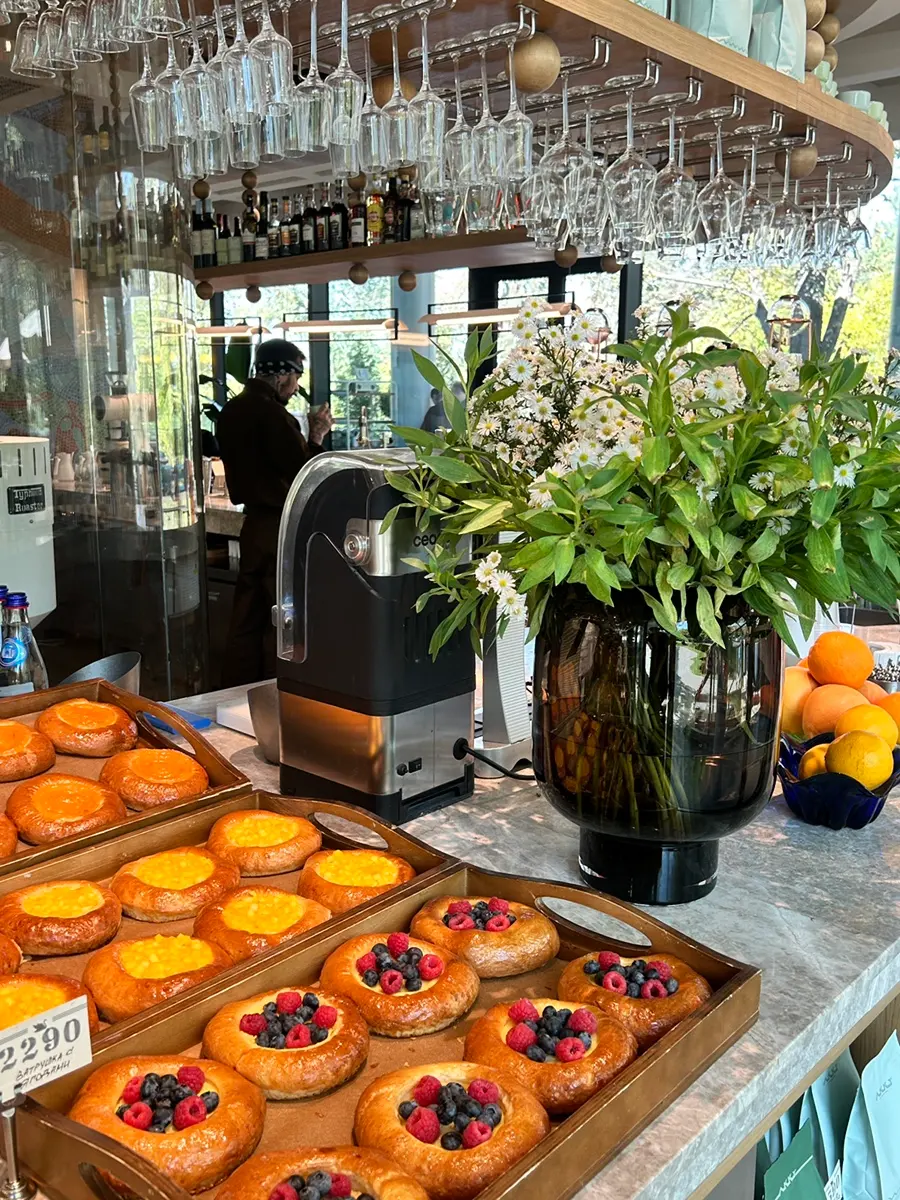 Fresh Flowers and Cafe Decor