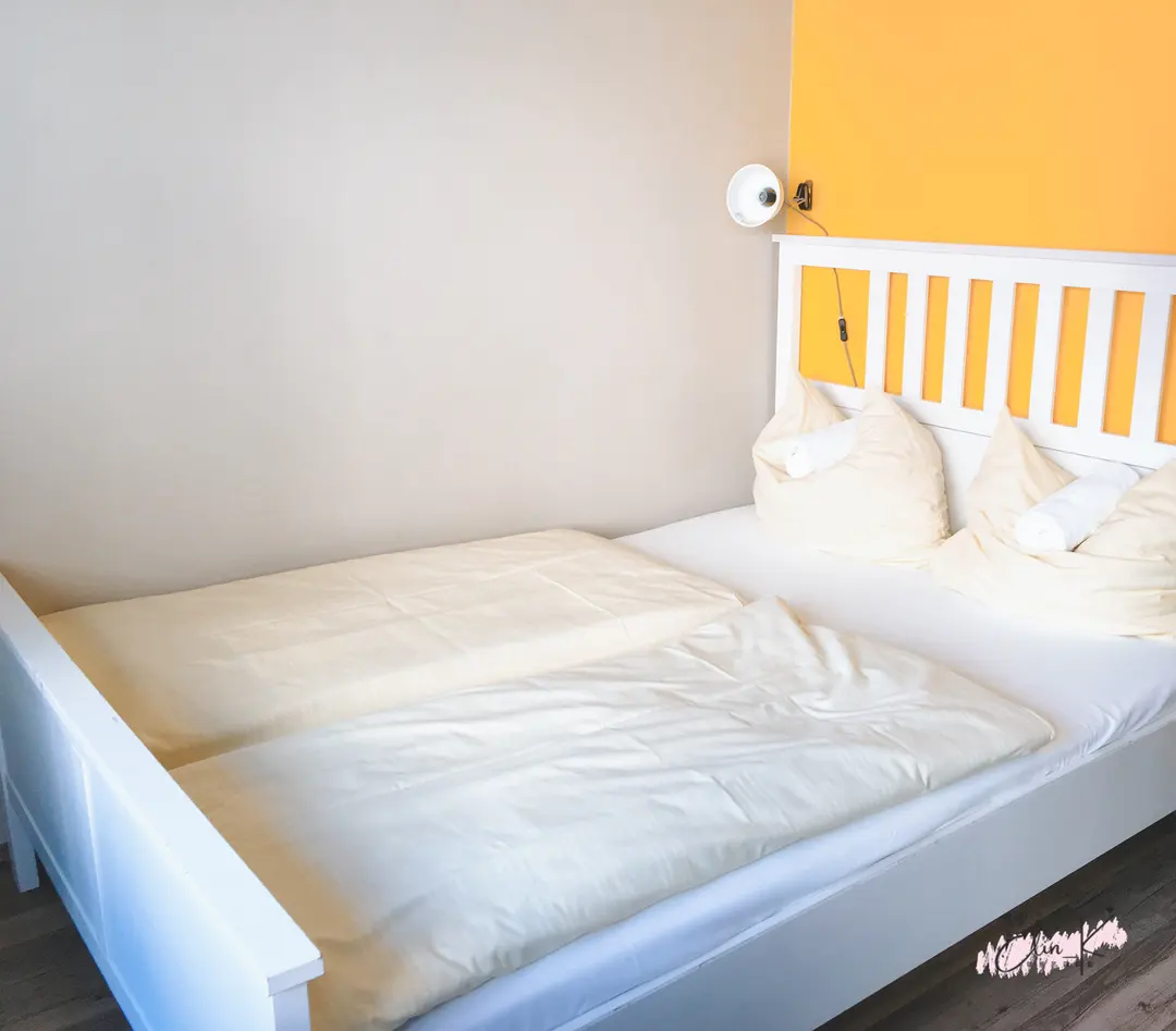 Double room 침대