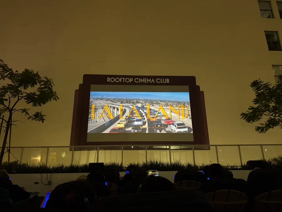 Rooftop Cinema Club บรรยากาศ