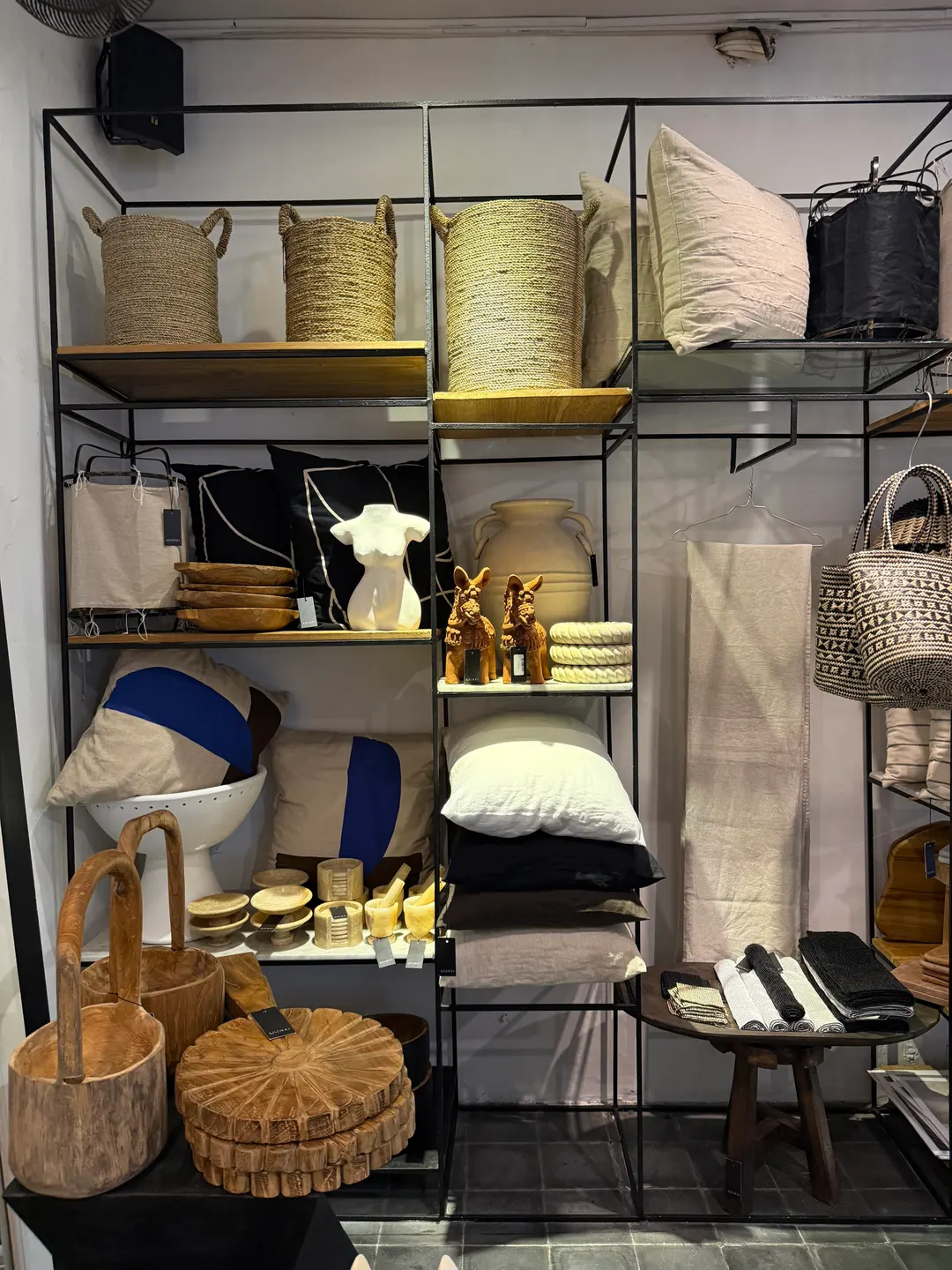 Kimsoo Shop Interior