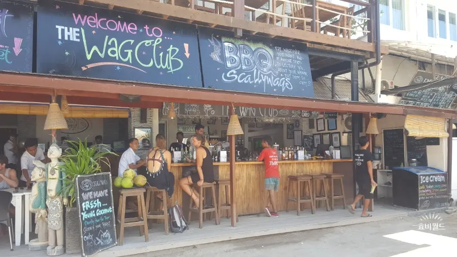 Scallywags Resort reception