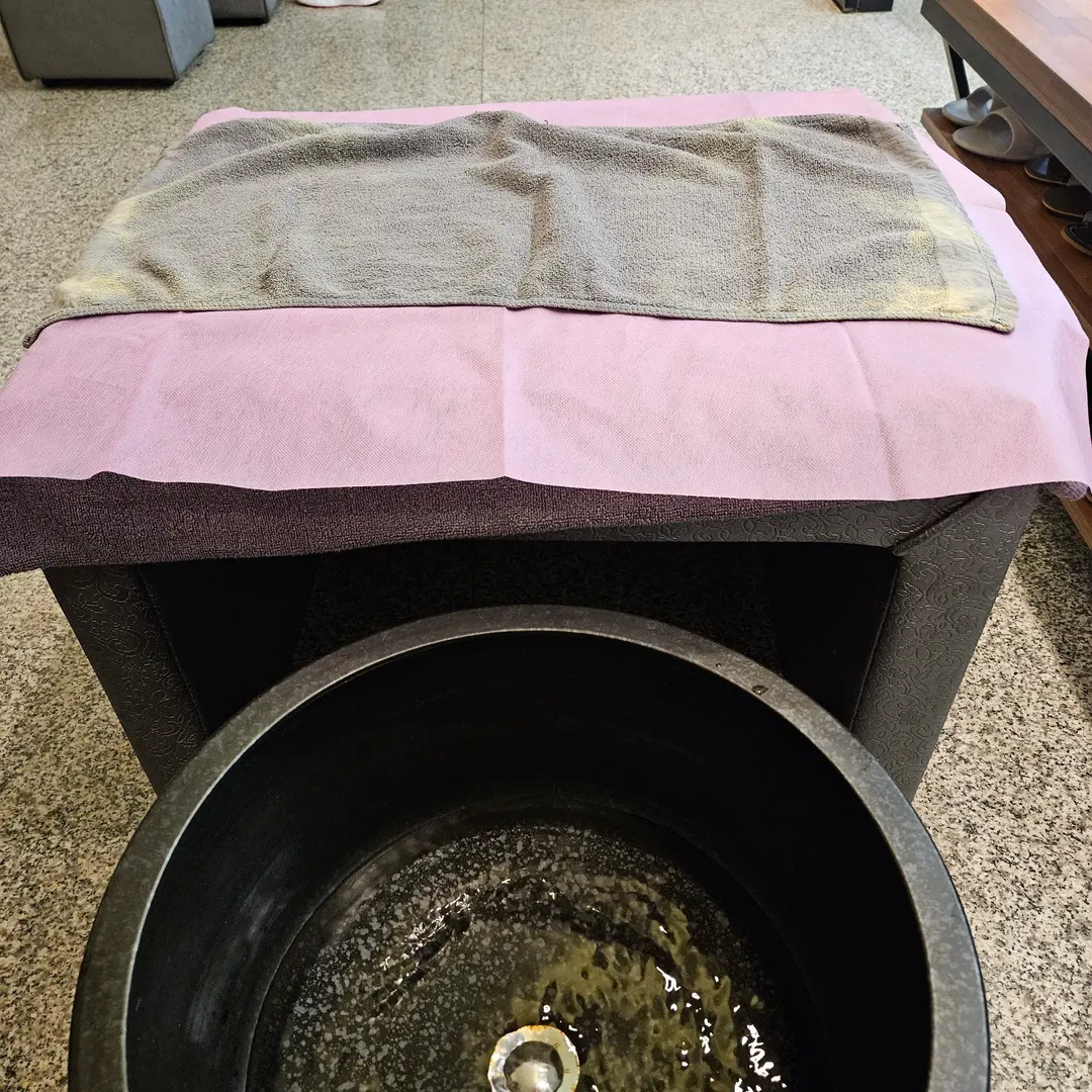 แช่เท้าและจิบชาร้อนที่ Foot Spa