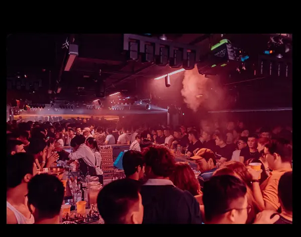 Shanghai INS Club 4th Floor Culture Club / It's a gay club