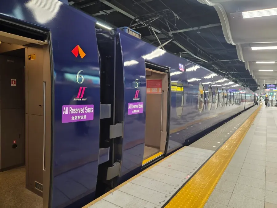 all reserved seats すべて予約が必要な指定席