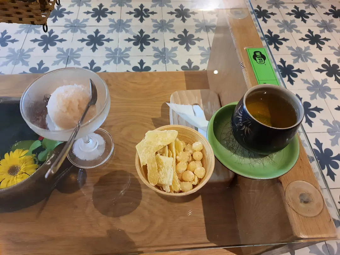 Miu Miu Spa Post-Massage Treats