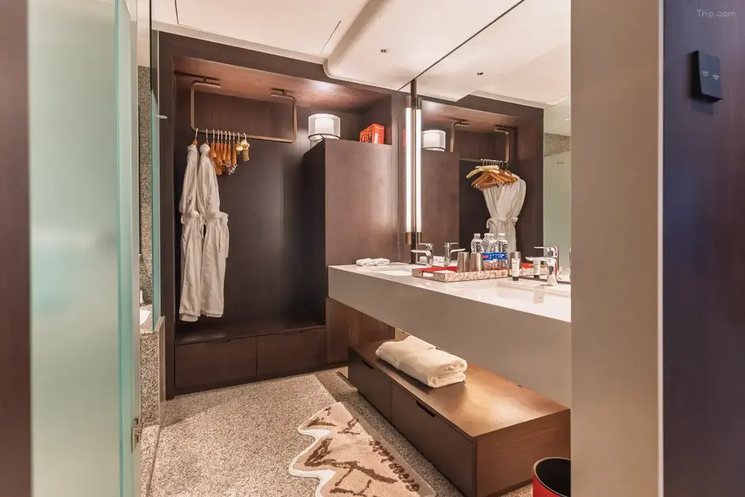 Source: Hyatt on the Bund