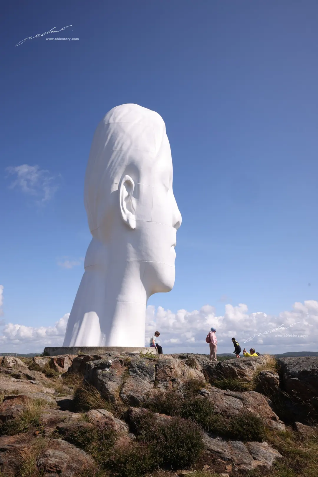 ANNA (2016) โดย Jaume Plensa
