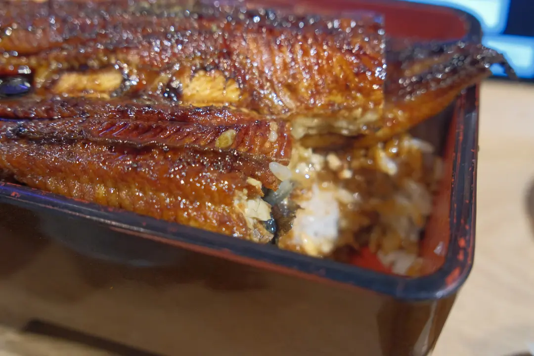 Sauce on rice grains