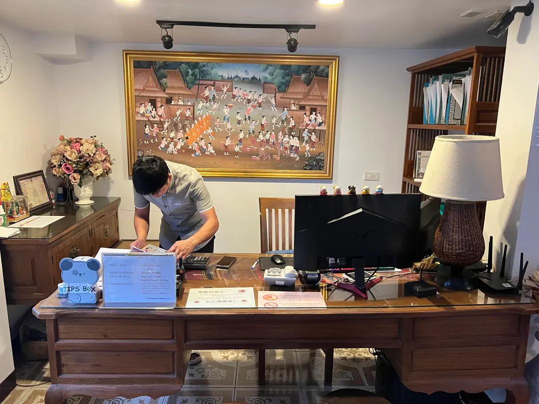 ロビー受付