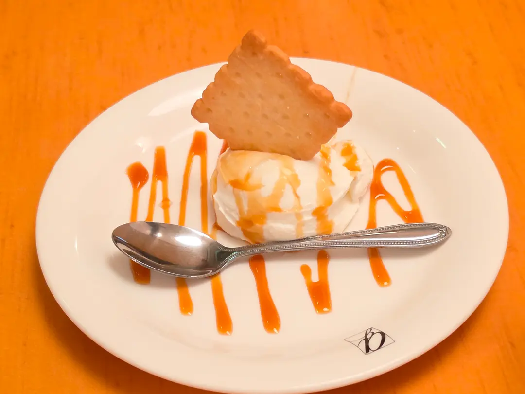 ของหวานกรีกโยเกิร์ตเนื้อเข้มข้น