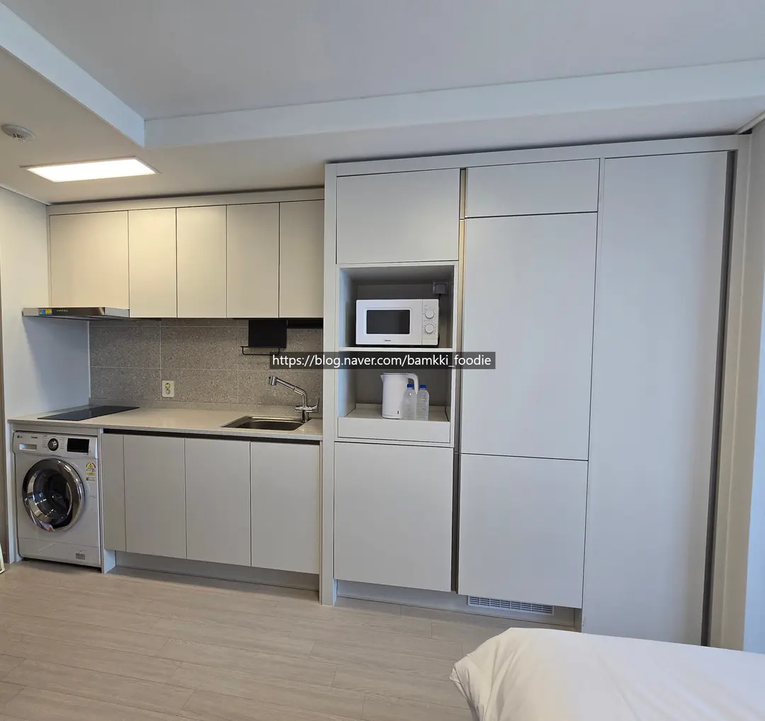 Kitchenette area