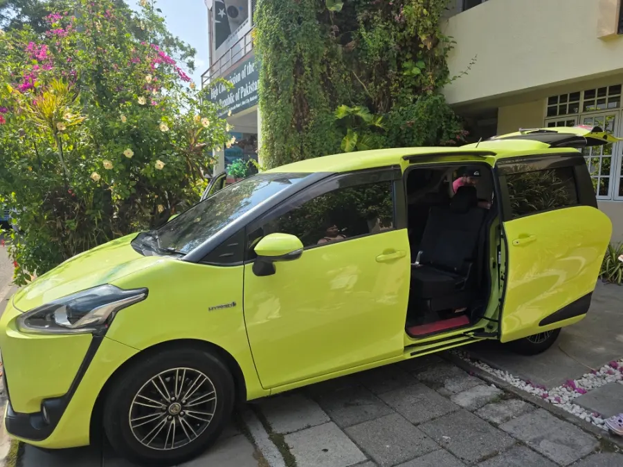 A very clean vehicle