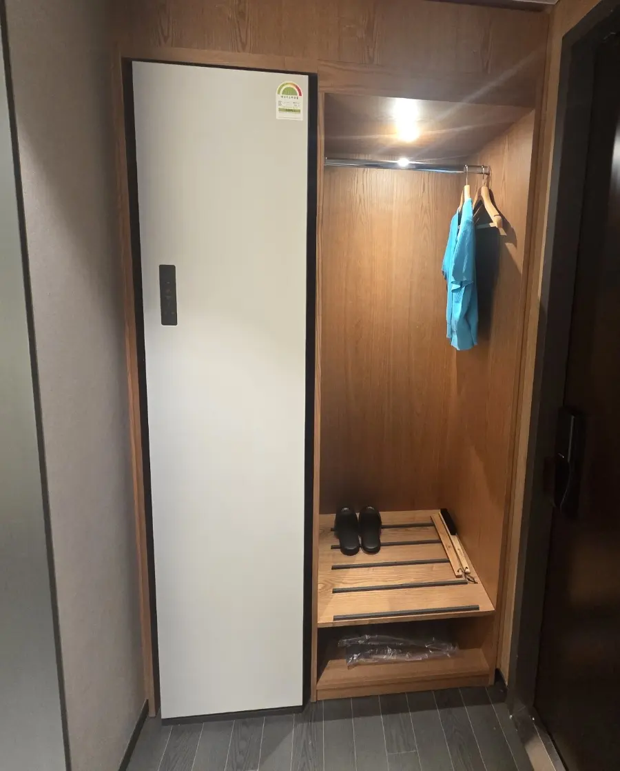 LG Styler in room