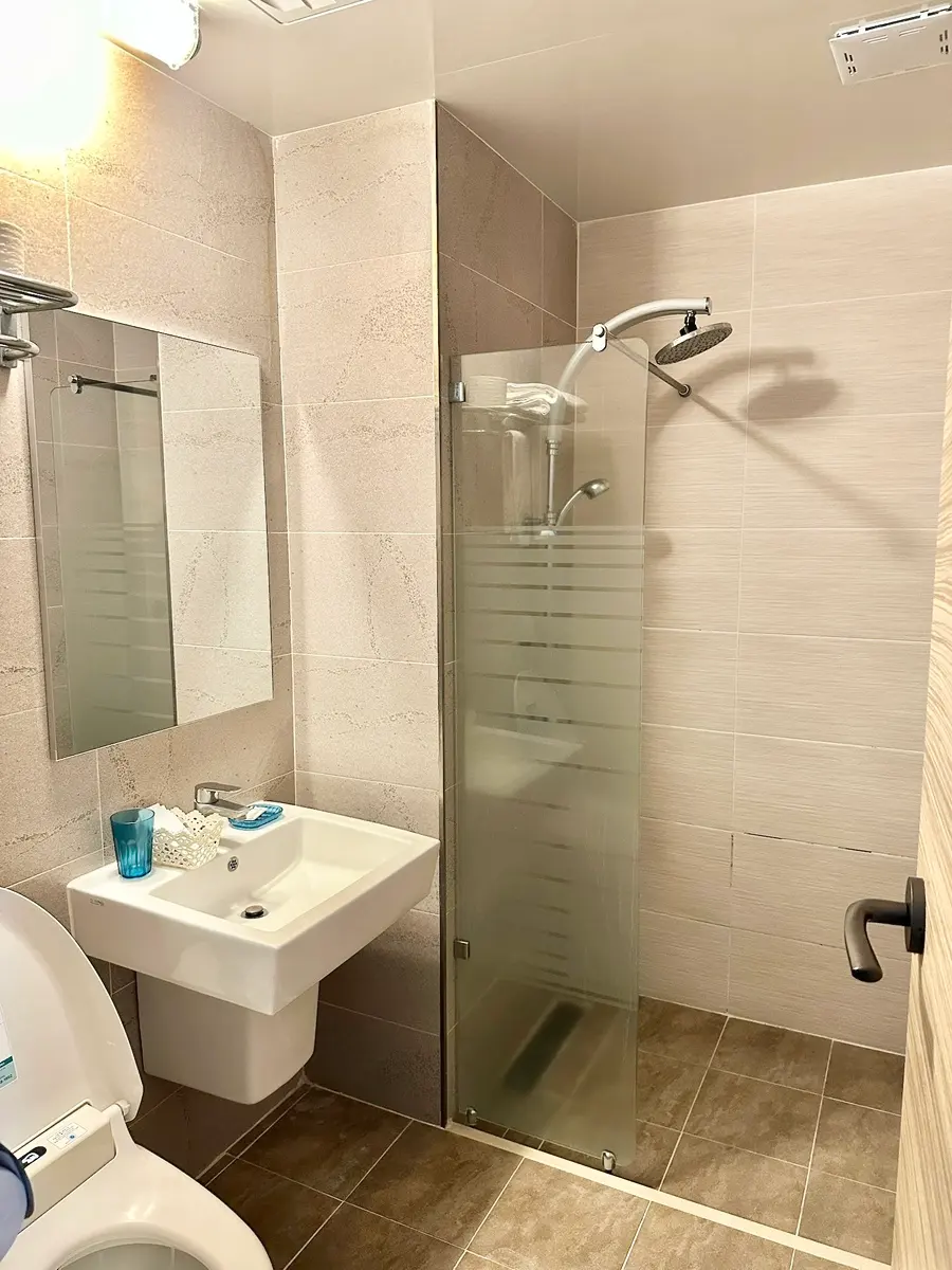 Sea Stay Hotel Bathroom