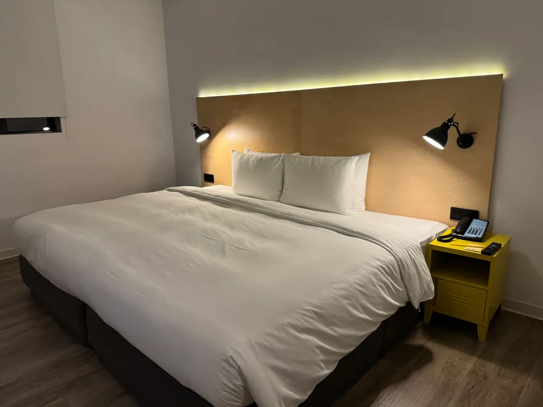 amba Taipei Ximending Large King Room