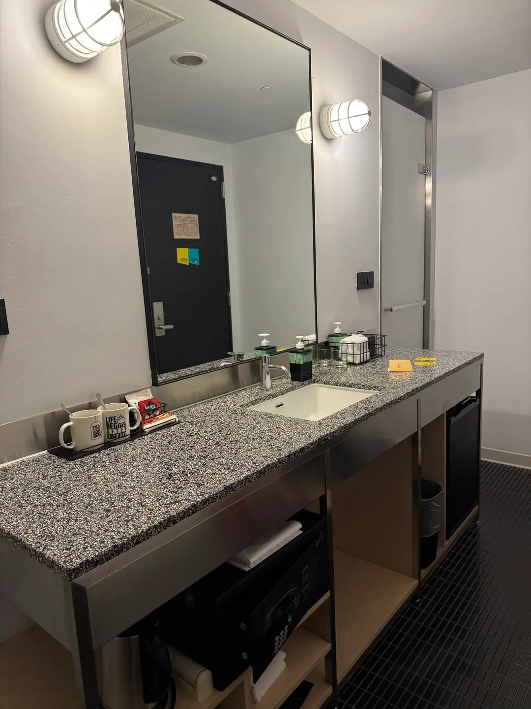 amba Taipei Ximending Bathroom Layout