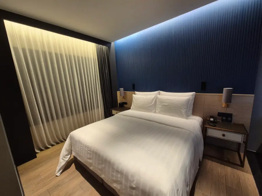 Comfortable King Bed