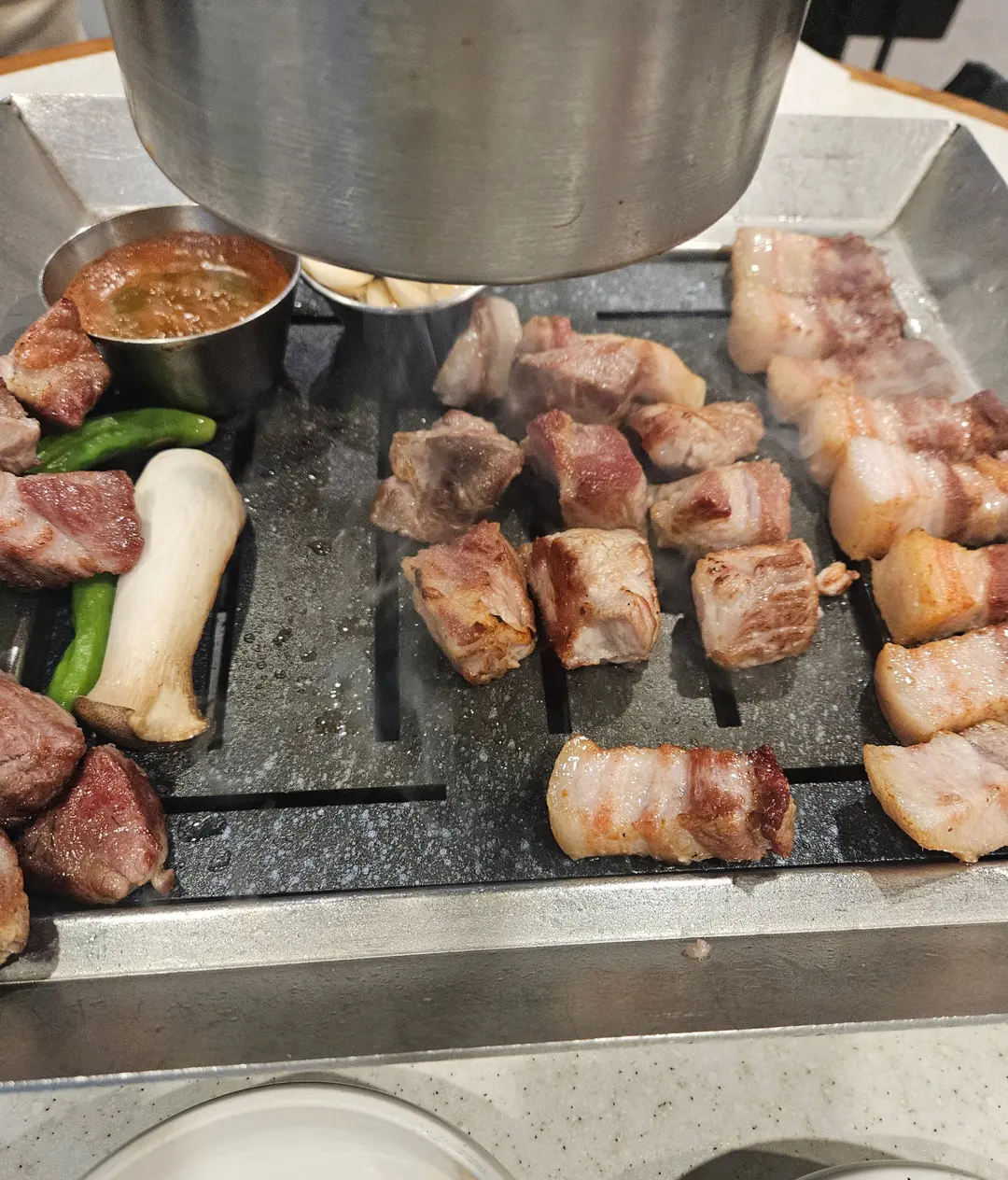 หมูดำย่างเกรียมกำลังดี