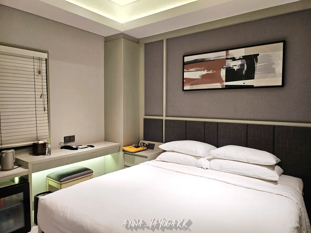 M City Hotel Saigon Deluxe Room