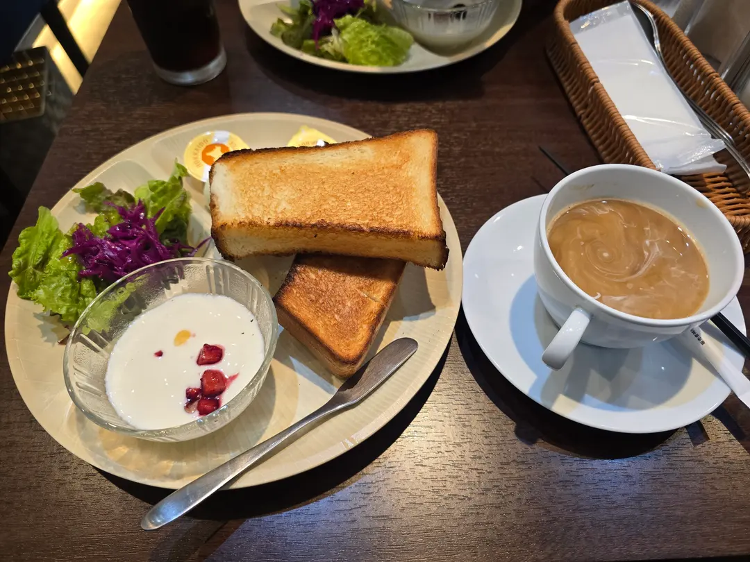 Kintaro Toast Set