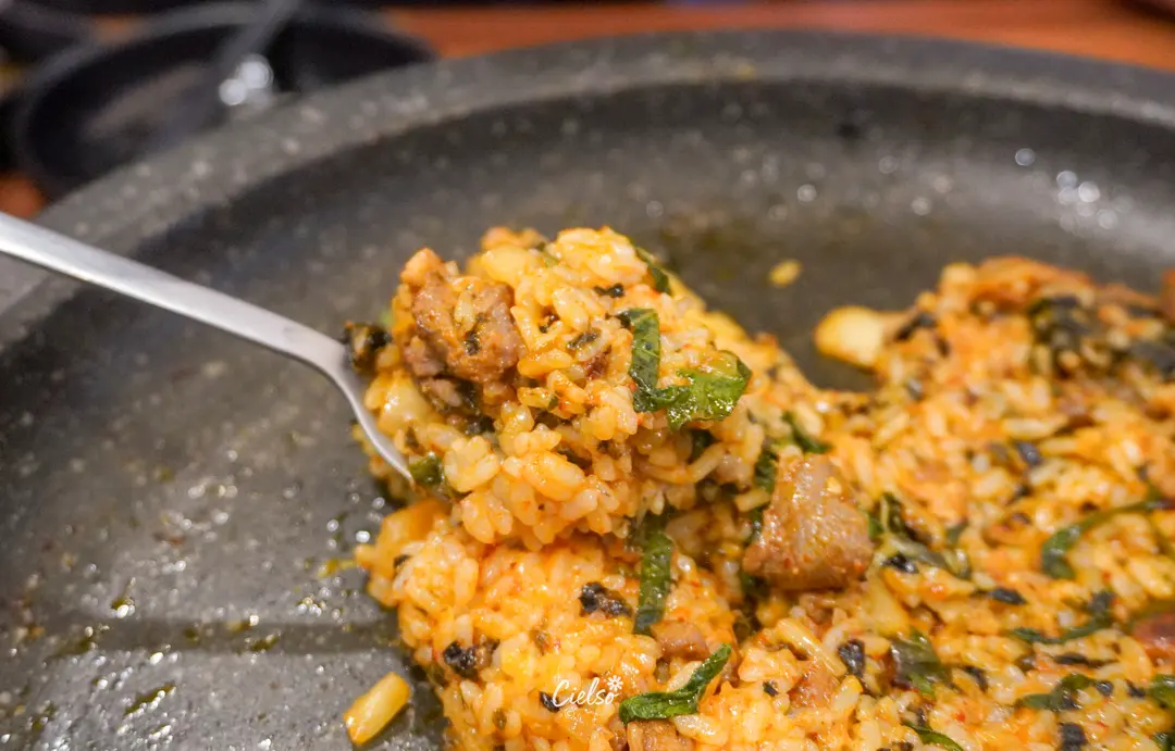 Finished fried rice on grill