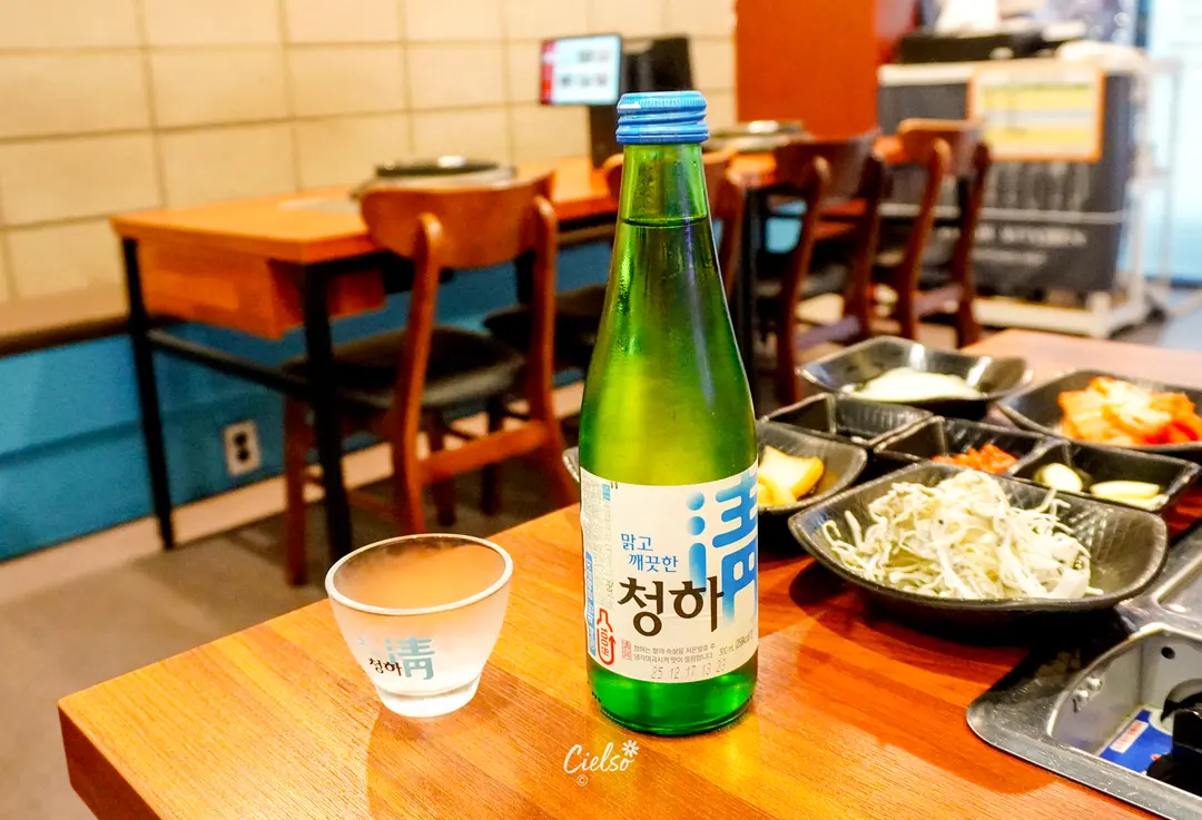 Cheongha rice wine bottle