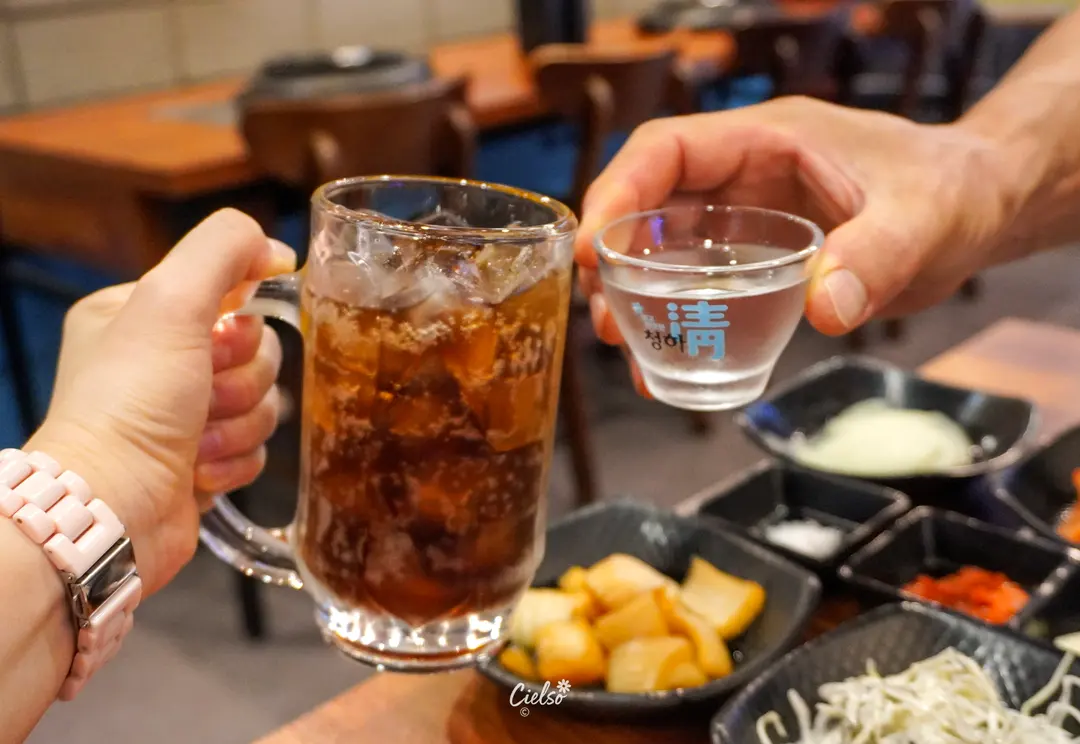 Cheers with drinks