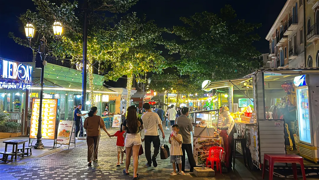 Sunset Town Southern Night Market