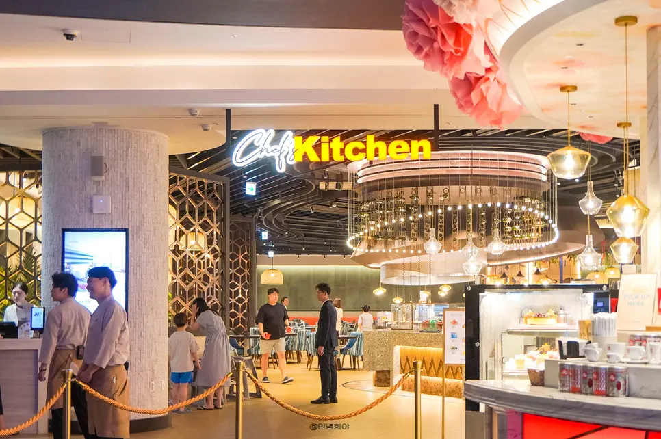 Chef's Kitchen Breakfast Buffet